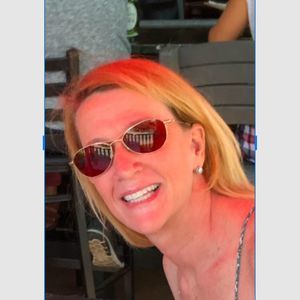 Meet your Posher, Linda